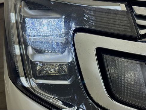 Used 2020 Ford Expedition Platinum image 39