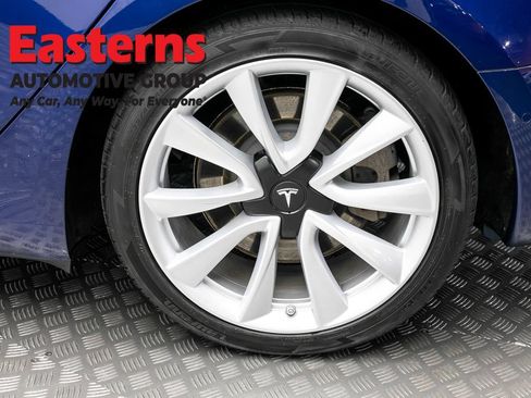Used 2020 Tesla Model 3 Standard Range RWD image 8