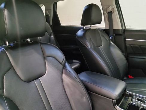 Used 2023 Kia Sorento SX FWD image 20