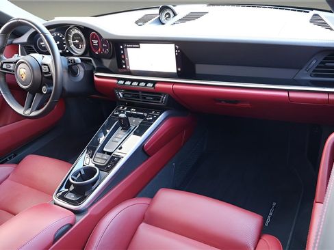 Used 2022 Porsche 911 Turbo S image 19
