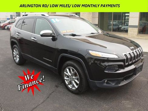 Used 2016 Jeep Cherokee Latitude w/ Cold Weather Group AWD/4WD image 1