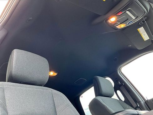 Used 2024 RAM 2500 Big Horn w/ Sport Appearance Package image 24