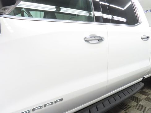 Used 2023 GMC Sierra 1500 SLT w/ SLT Convenience Package image 44