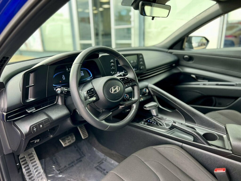 Used 2026 Hyundai Elantra Sport w/ Cargo Package FWD image 12