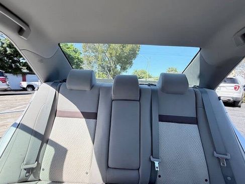 Used 2013 Toyota Camry LE image 12