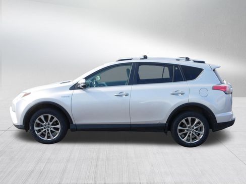 Used 2016 Toyota RAV4 Limited w/ Advanced Technology Package AWD/4WD image 4