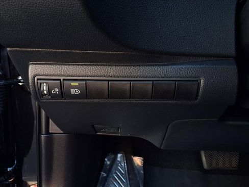 Used 2020 Toyota Corolla SE image 13