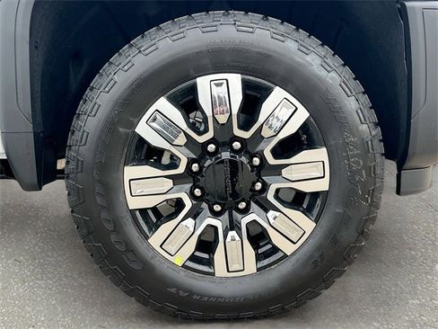 New 2026 GMC Sierra 2500 Denali w/ Denali Reserve Package image 19