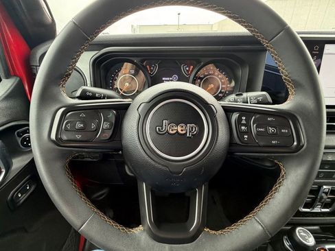 Used 2024 Jeep Wrangler Unlimited Sport AWD/4WD image 11