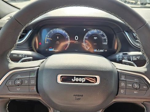 New 2025 Jeep Grand Cherokee Laredo RWD image 24