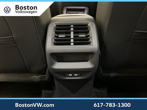 New 2025 Volkswagen Tiguan SE image 26