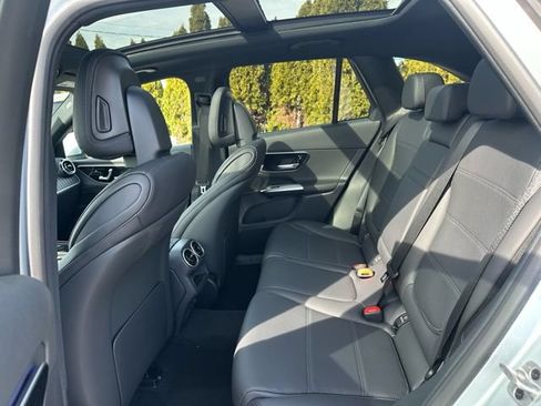Used 2026 Mercedes-Benz GLC 300 4MATIC image 16