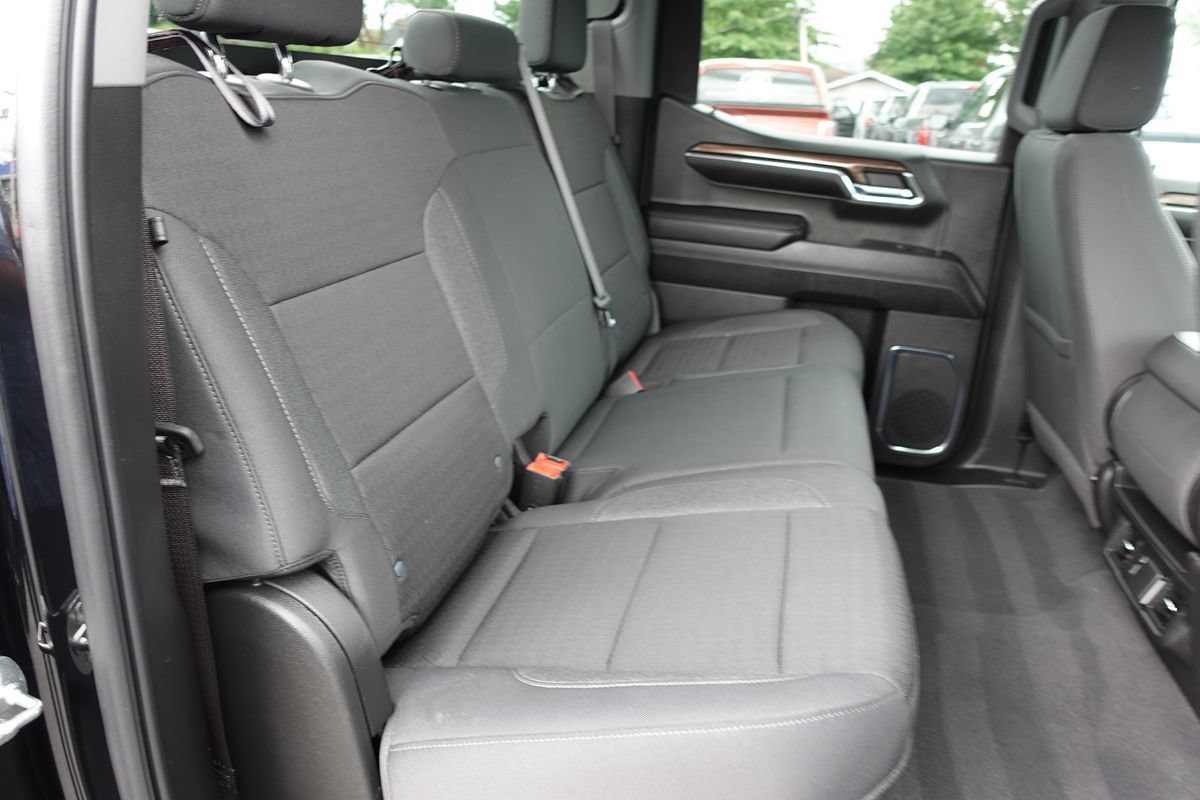 Used 2024 Chevrolet Silverado 1500 LT AWD/4WD image 28