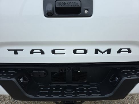 Used 2023 Toyota Tacoma TRD Sport w/ Black Out Package (TMS) image 9