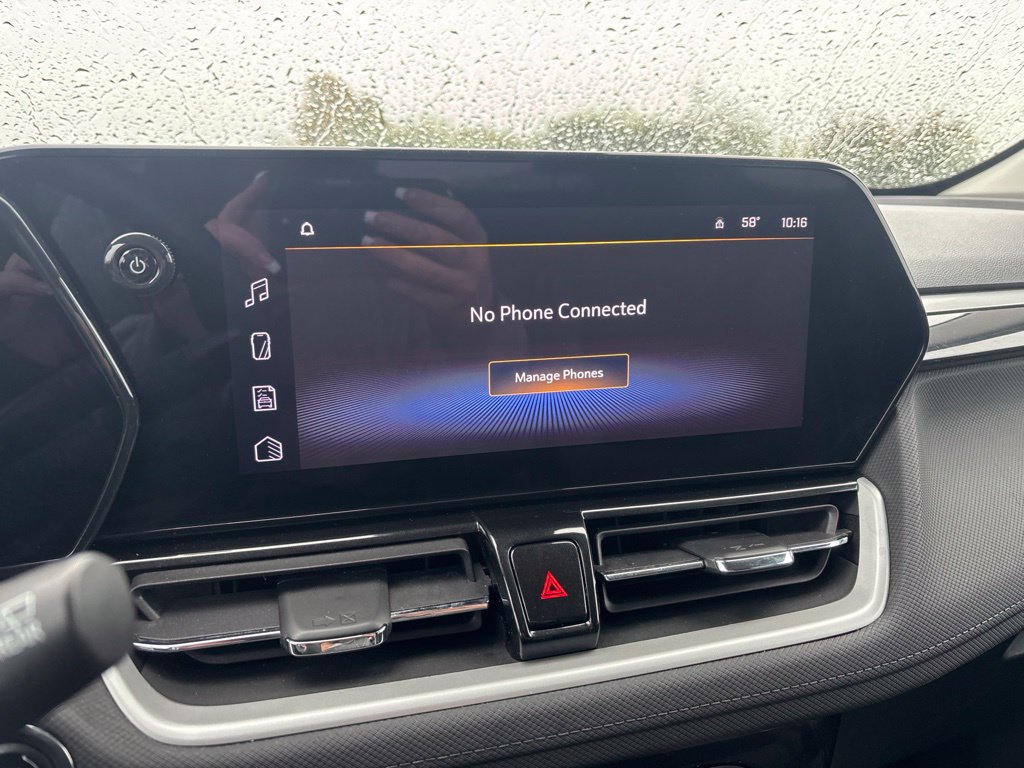 Used 2025 Chevrolet TrailBlazer LT AWD/4WD image 16