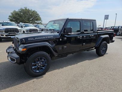 New 2026 Jeep Gladiator Sport