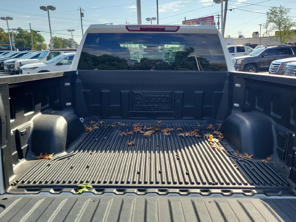Used 2026 GMC Sierra 1500 SLT AWD/4WD image 12