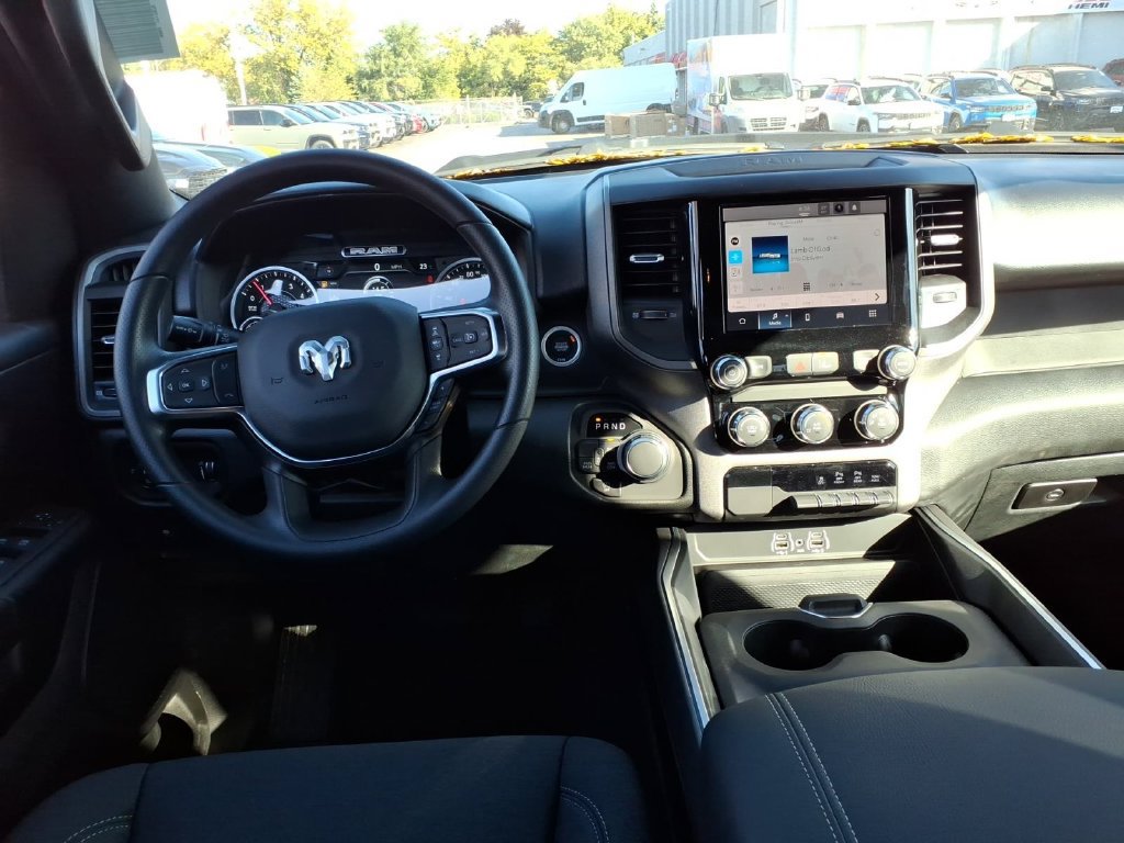 New 2027 RAM 1500 Express AWD/4WD image 13