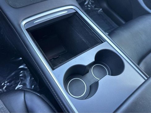 Used 2023 Tesla Model Y Performance image 25