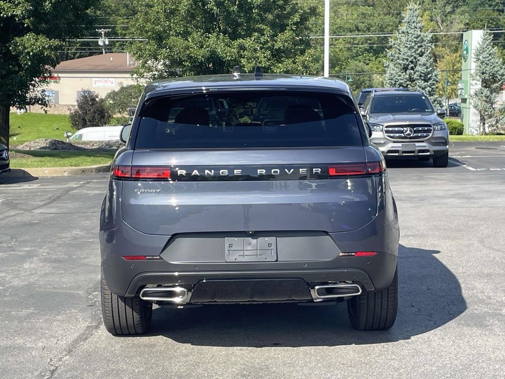 New 2027 Land Rover Range Rover Sport SE AWD/4WD image 8