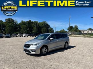 Used 2023 Chrysler Pacifica Touring-L FWD video 1