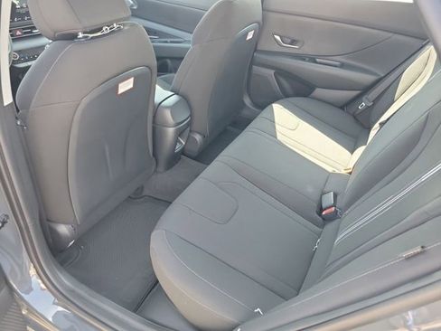 New 2026 Hyundai Elantra Hybrid FWD image 24