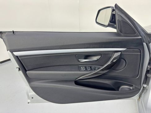 Used 2017 BMW 330i Gran Turismo xDrive image 38