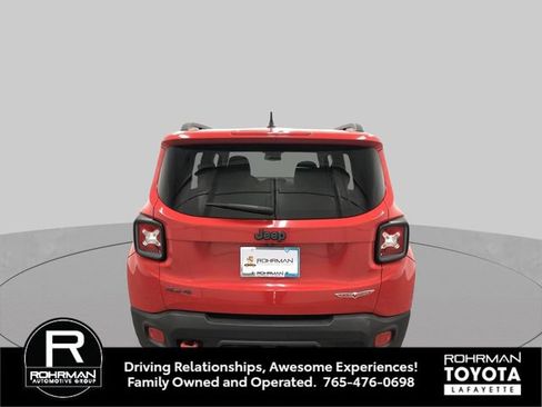 Used 2017 Jeep Renegade Trailhawk w/ Premium Trailhawk Package AWD/4WD image 6