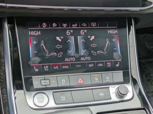 Used 2019 Audi Q8 Premium Plus w/ Premium Plus image 23