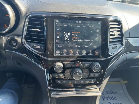 Certified 2021 Jeep Grand Cherokee Overland image 11