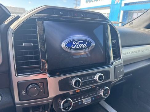 Used 2022 Ford F250 Lariat w/ Lariat Ultimate Package image 11