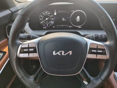 Used 2024 Kia Telluride SX Prestige X-Pro AWD/4WD image 11