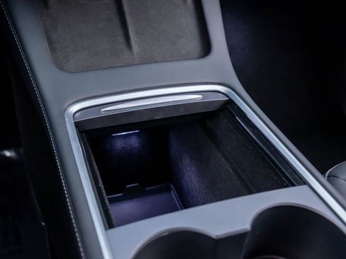 Used 2023 Tesla Model Y Long Range image 31