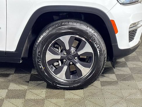 Certified 2024 Jeep Grand Cherokee Limited 4xe AWD/4WD image 25
