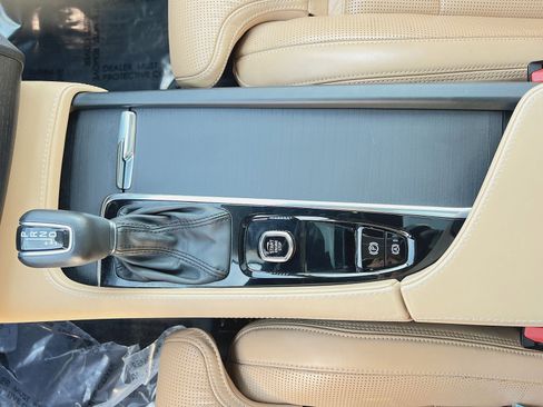 Used 2022 Volvo XC90 T6 Inscription w/ Advanced Package image 23