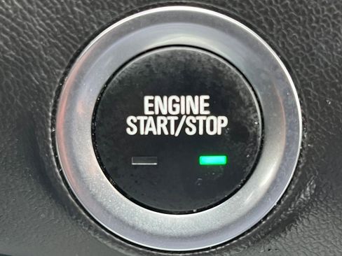 Used 2024 GMC Terrain SLT AWD/4WD image 21