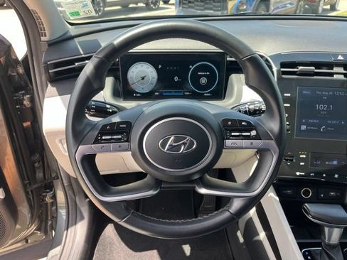 Used 2022 Hyundai Tucson SEL w/ Convenience + Premium Package FWD image 16