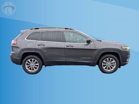 Used 2022 Jeep Cherokee Latitude Lux w/ Mopar Interior Package image 9