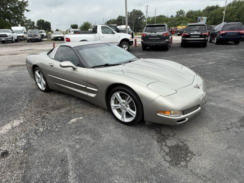 Used 1998 Chevrolet Corvette Coupe w/ Roof Pkg RWD image 7
