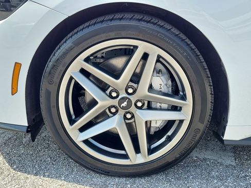 Certified 2025 Ford Mustang GT RWD image 4
