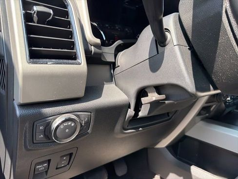 Used 2020 Ford F150 Lariat image 25