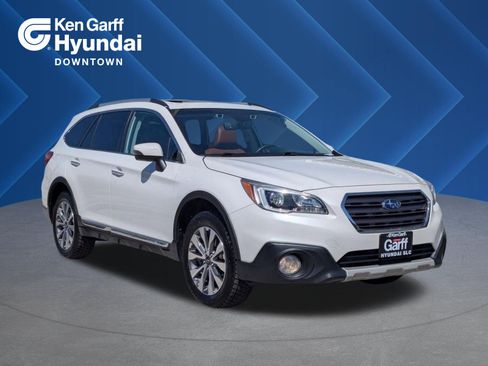 Used 2017 Subaru Outback 3.6R Touring image 1