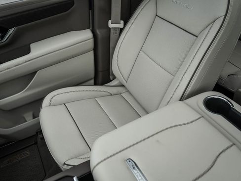 New 2026 GMC Yukon XL Denali w/ Denali Reserve Package AWD/4WD image 28