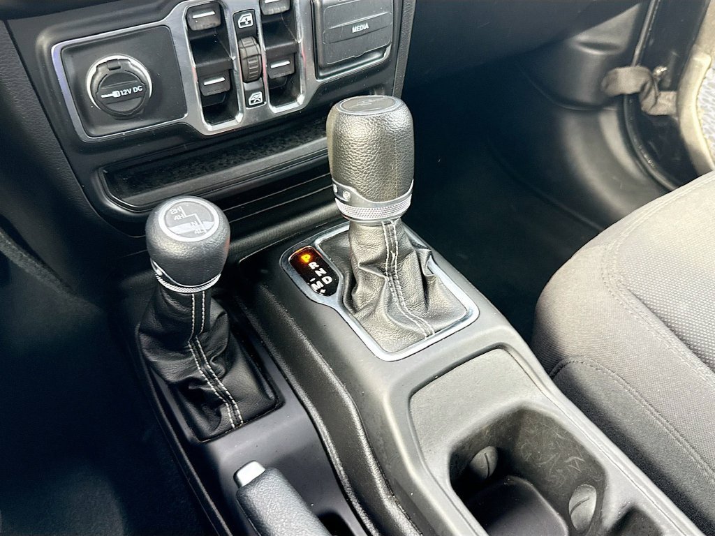 Certified 2023 Jeep Gladiator Overland AWD/4WD image 18