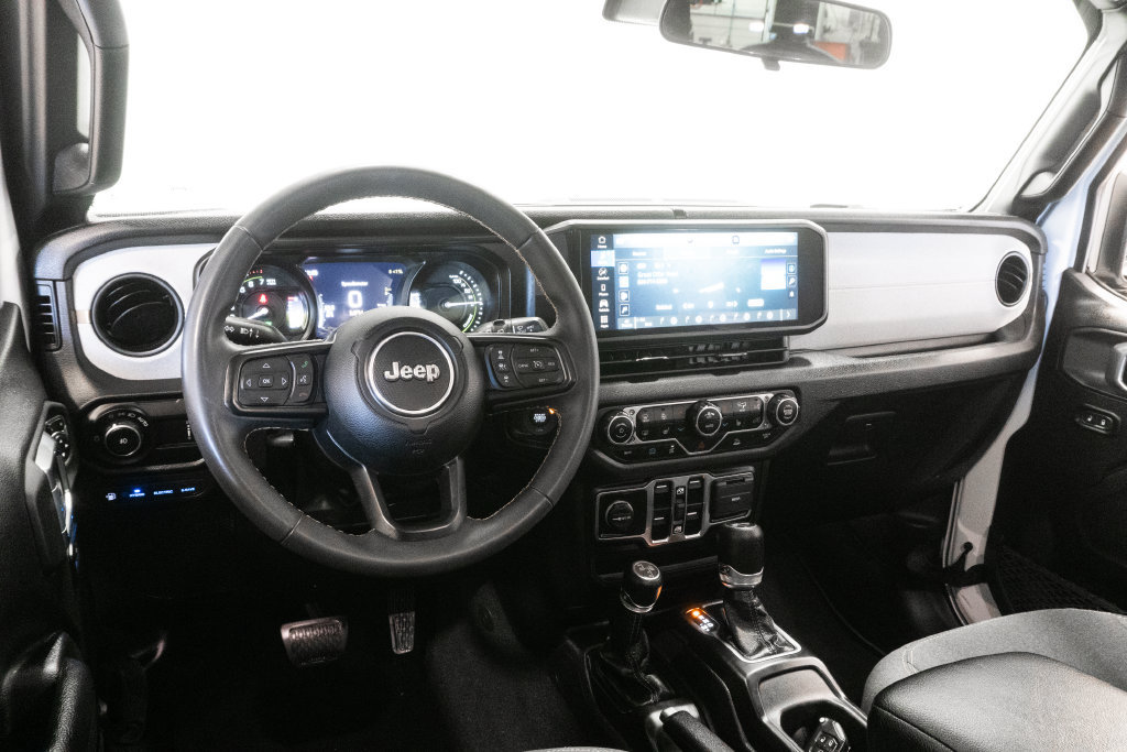 Used 2024 Jeep Wrangler Unlimited w/ Convenience Group AWD/4WD image 14