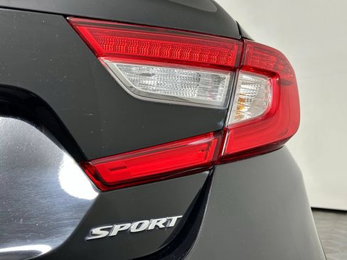 Used 2022 Honda Accord Sport image 7