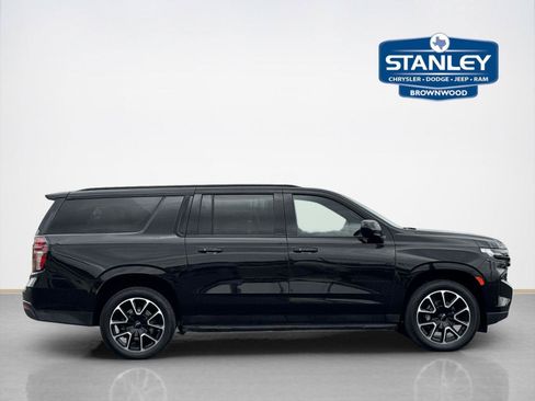 Used 2023 Chevrolet Suburban RST AWD/4WD image 9