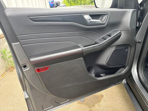 Used 2024 Ford Escape ST-Line FWD image 7