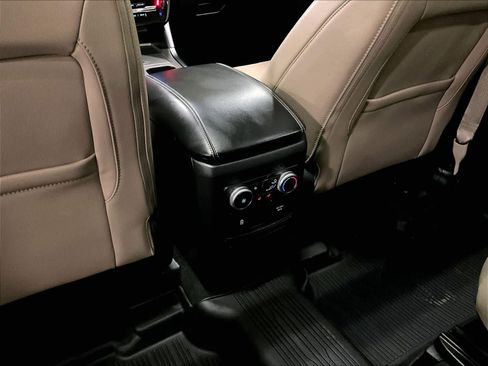 Used 2023 Ford Explorer Limited w/ Limited Technology Package image 29