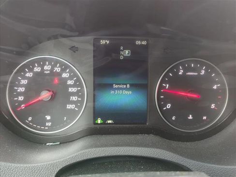 Used 2024 Mercedes-Benz Sprinter 2500 image 11